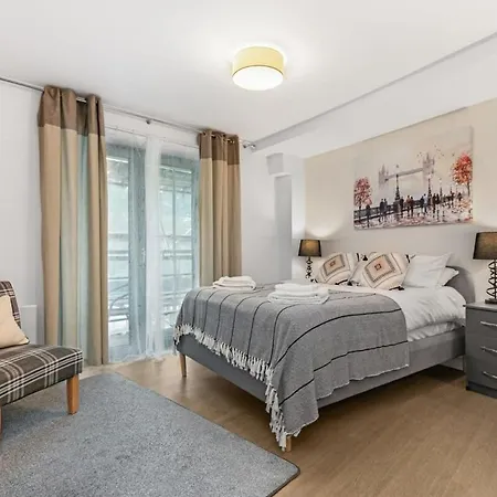 Modern 1 Bedroom Apartment In Woking Town Centre Exterior foto