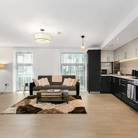 Modern 1 Bedroom Apartment In Woking Town Centre Exterior foto