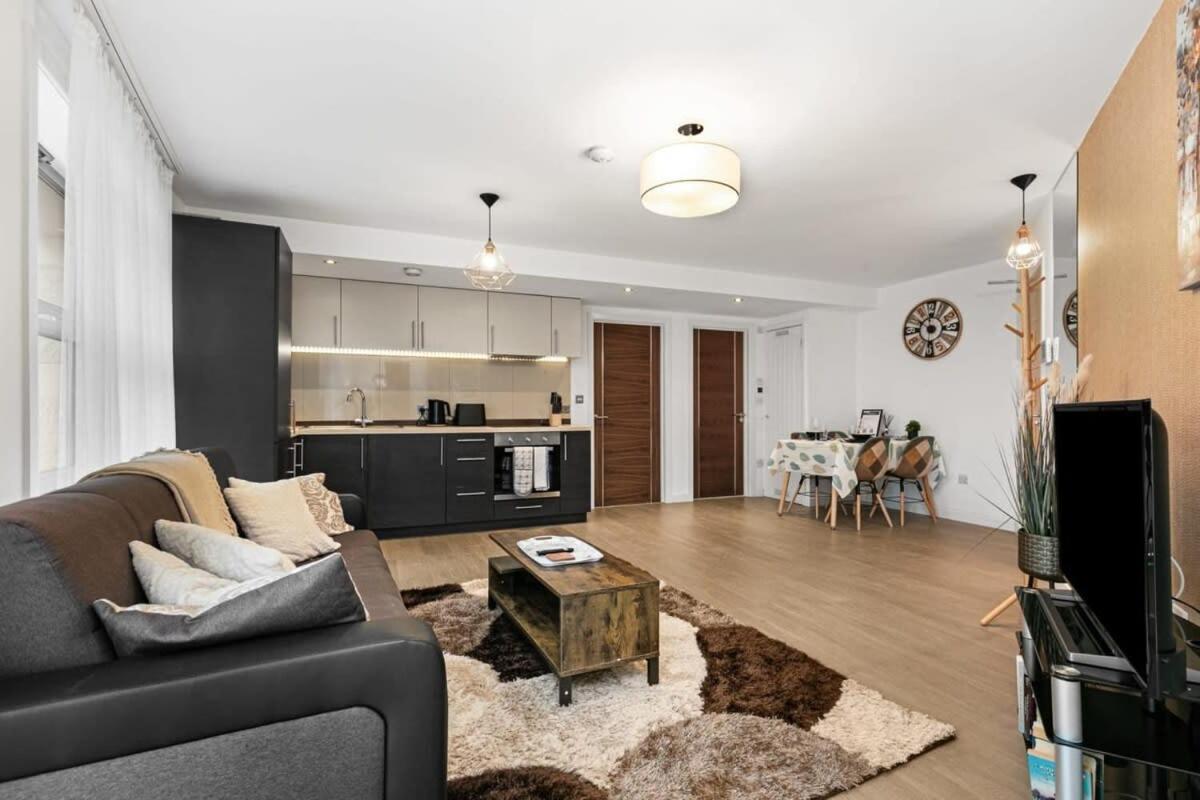 Apartment Modern 1 Bedroom In Town Centre